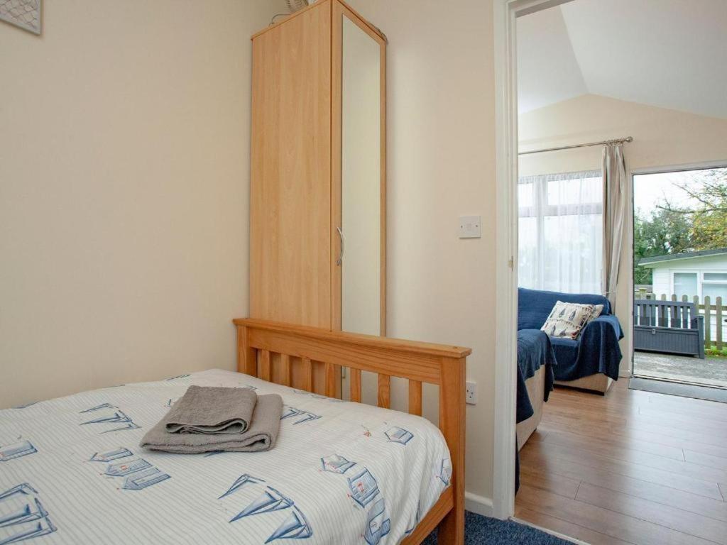 Sunnydaze-Detached Chalet With 2 Bedrooms And 2 Bathrooms And Private Parking Outside Door 다트머스 외부 사진